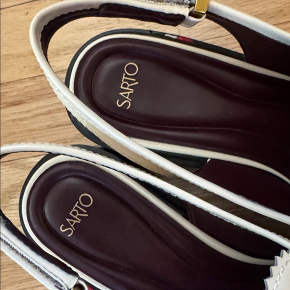 NEW WITH BOX: Sarto by Franco Sarto Gianna White Slingback Loafer, Size 9 - Picture 4 of 5